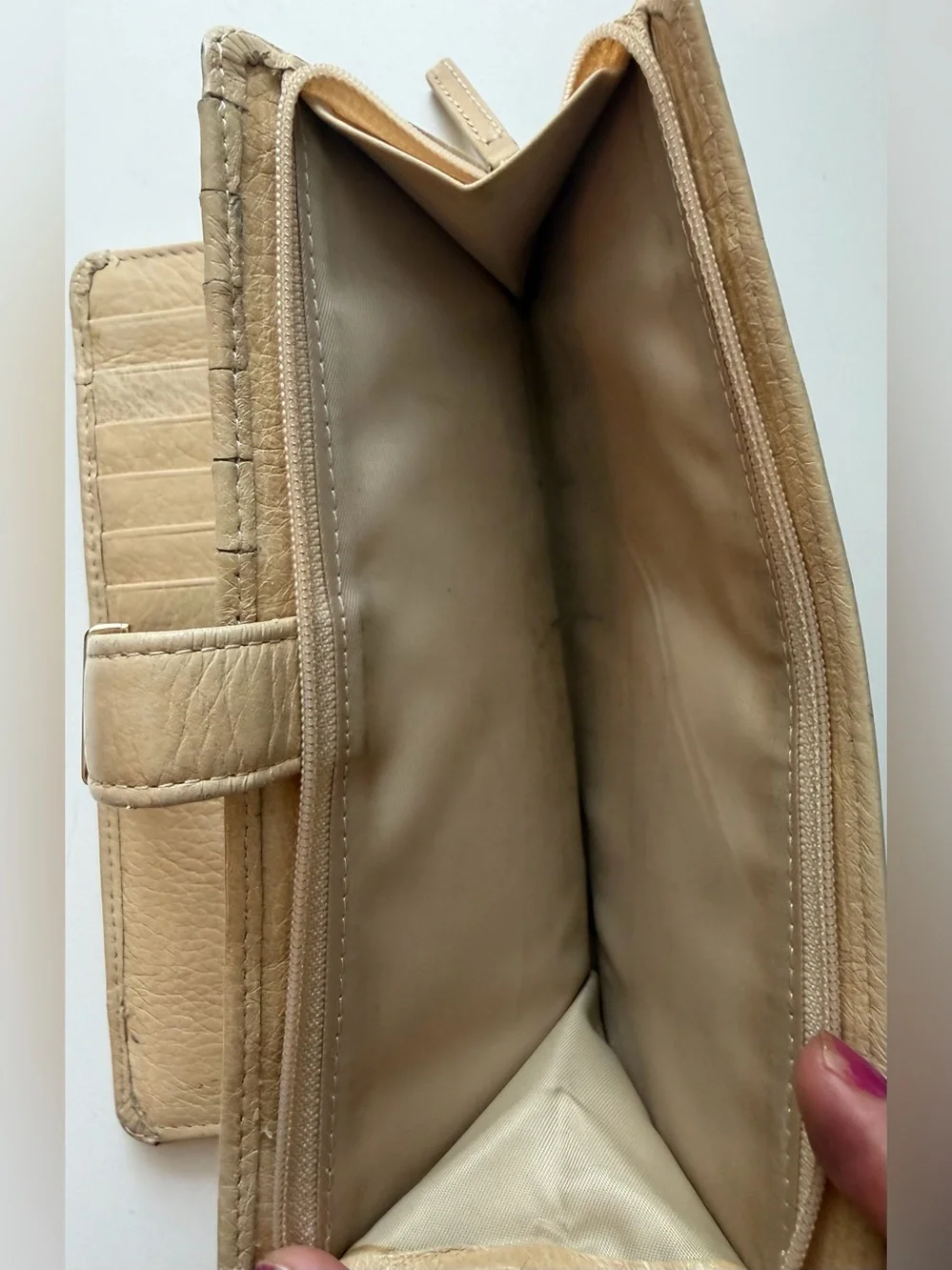 Brahmin wallet cream leather vintage extra clean